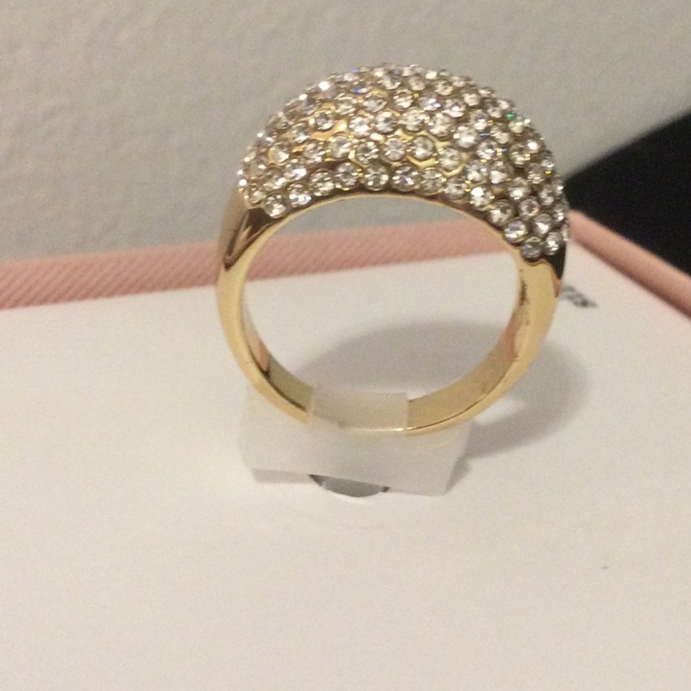 ❤️PRETTY CRYSTALS RING❤️